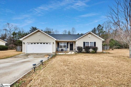 31 Laws Ln, Piedmont, SC, 29673-8178 | Card Image
