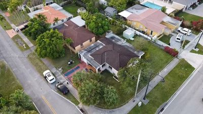 6207 Sw 19th St, House other with 2 bedrooms, 2 bathrooms and null parking in West Miami FL | Image 1