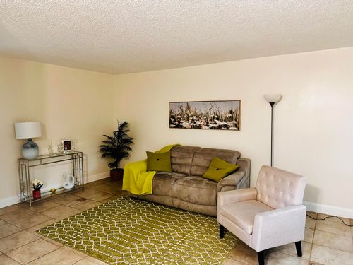 apt-111u-13500 Sw 1st St, Pembroke Pines, FL, 33027-1691 | Card Image
