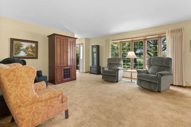 8518 Reese Rd, House other with 3 bedrooms, 3 bathrooms and 8 parking in HARVARD IL | Image 6