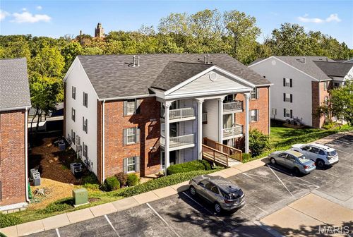 apt-j-7501 Triwoods Dr, Saint Louis, MO, 63119-5082 | Card Image