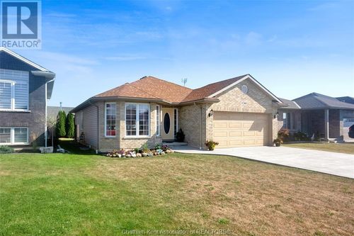 44 Regal Dr, Tilbury, ON, N0P2L0 | Card Image