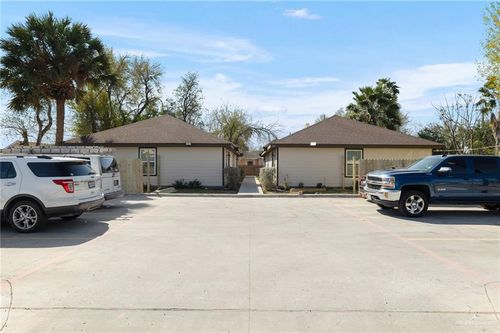 906 E Tom Landry St, Mission, TX, 78572-8584 | Card Image