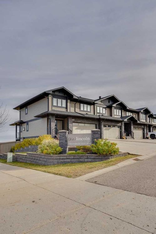 7-208 Sparrow Hawk Dr, Fort Mcmurray, AB, T9K0Y8 | Card Image