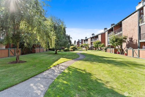 i204-7308 N Skyview Lane, Tacoma, WA, 98406 | Card Image