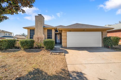 720 Sandy Trl, Fort Worth, TX, 76120-2460 | Card Image