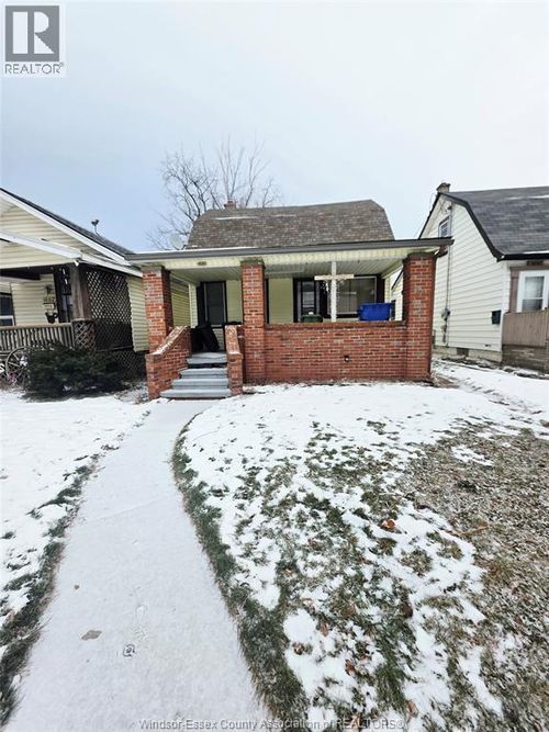 1686 Mercer St, Windsor, ON, N8X3P7 | Card Image