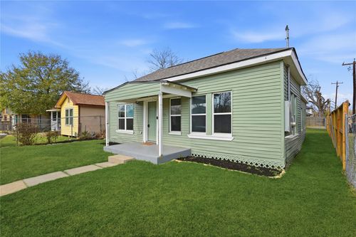 122 E James St, Baytown, TX, 77520-5047 | Card Image