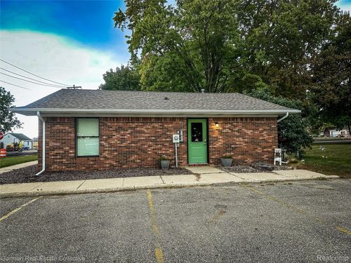 2382 Black River St, Deckerville, MI, 48427-9424 | Card Image