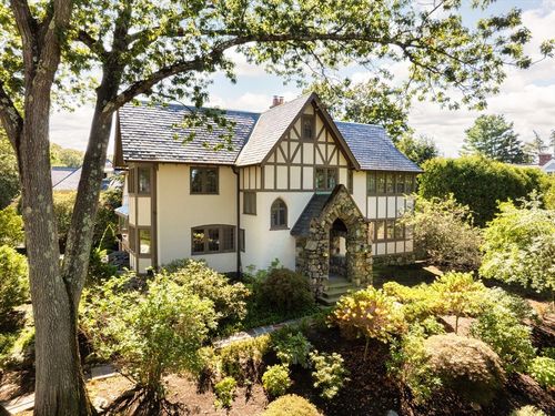 249 Highland St, Newton, MA, 02465-2736 | Card Image