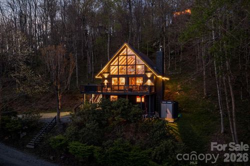 429 Green Cove Rd, Sugar Mountain, NC, 28604-9486 | Card Image