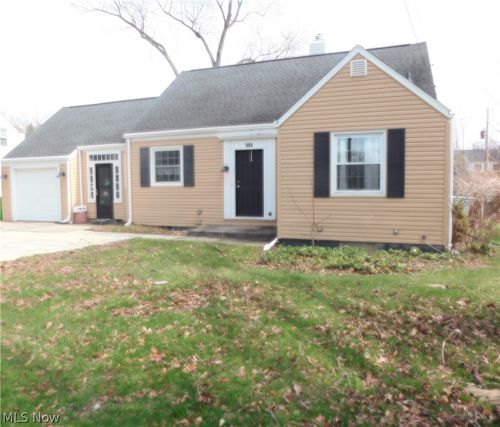 584 Eastland Rd, Berea, OH, 44017-1218 | Card Image