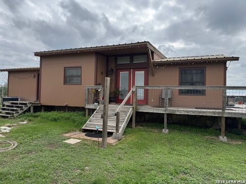 140 Bryce Ln, Comfort, TX, 78013-3323 | Card Image