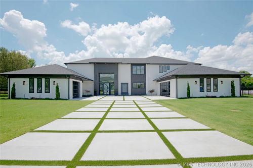 3576 77th St, Tulsa, OK, 74132-4667 | Card Image