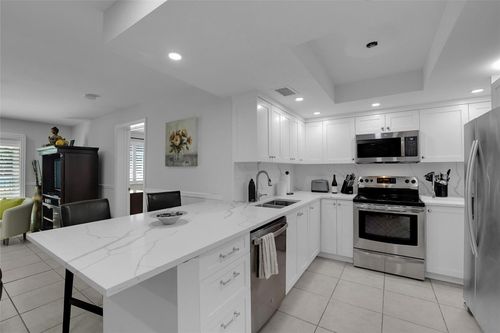 1011-2125 Se 10th Ave, Fort Lauderdale, FL, 33316-4512 | Card Image