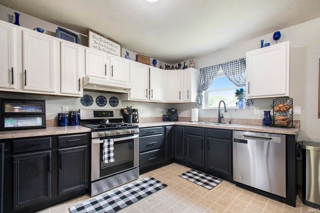 907 Eagle Blvd, House other with 3 bedrooms, 1 bathrooms and null parking in Bristol IN | Image 6