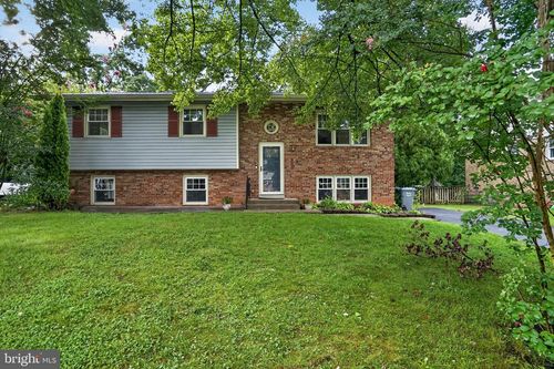 14521 Lock Dr, CENTREVILLE, VA, 20120-1346 | Card Image