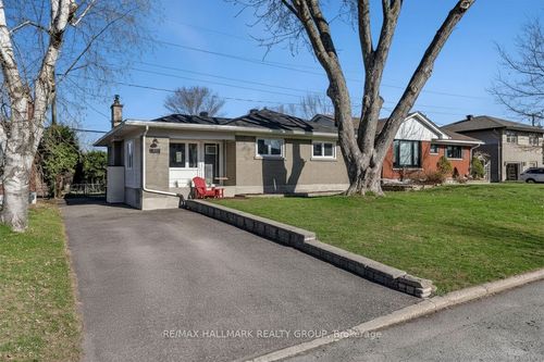 1138 Sherman Dr, Ottawa, ON, K2C2M4 | Card Image