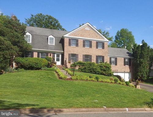 1223 Aldebaran Dr, Mclean, VA, 22101-2304 | Card Image