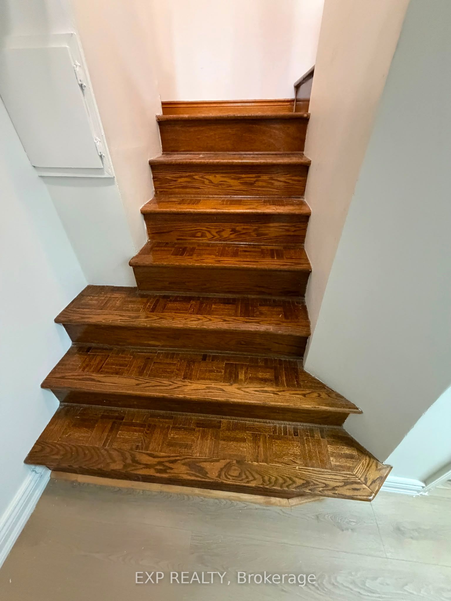 Residential Lease in Toronto W02 3