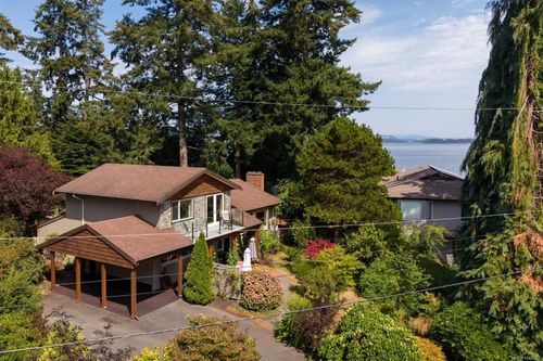10496 Jocelyn Pl, Sidney, BC, V8L2P5 | Card Image
