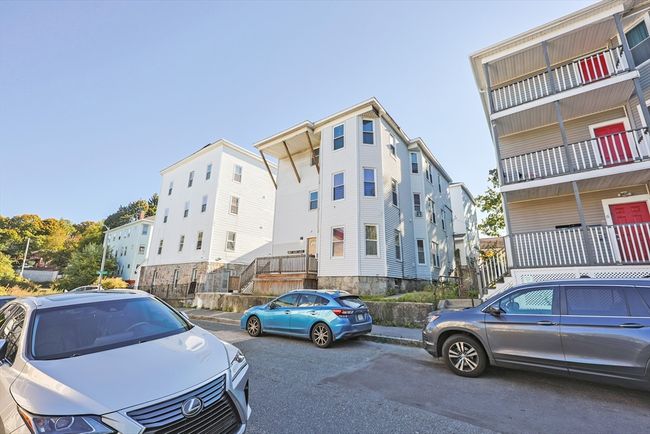 2 Henchman St, Home with 33 bedrooms, 13 bathrooms and 3 parking in Worcester MA | Image 4