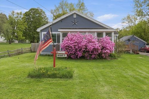 215 Orchard St, Pownal, VT, 05261-2024 | Card Image