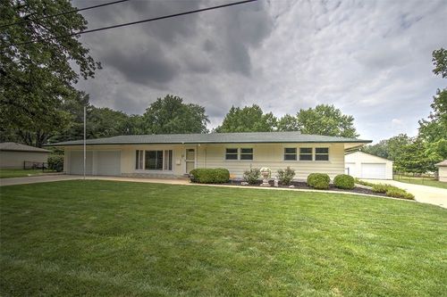 23 Montez Dr, Decatur, IL, 62526-1629 | Card Image