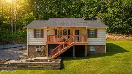 8605 Parker Drive, Corryton, TN, 37721 | Card Image