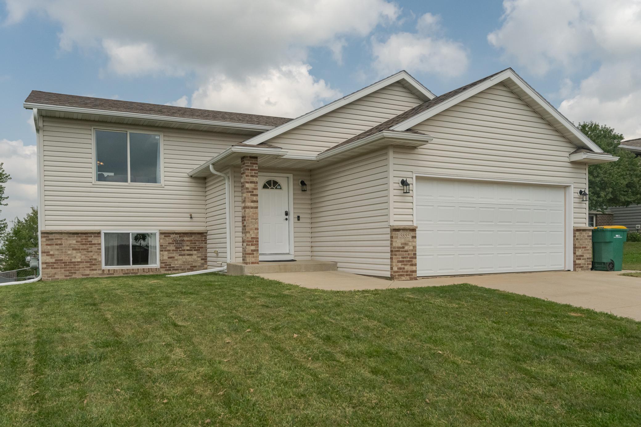 Kingsbury Dr, Rochester, MN 55901
