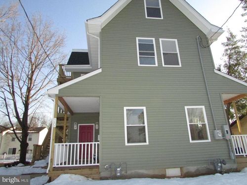 20 Pine St, BEVERLY, NJ, 08010-3517 | Card Image