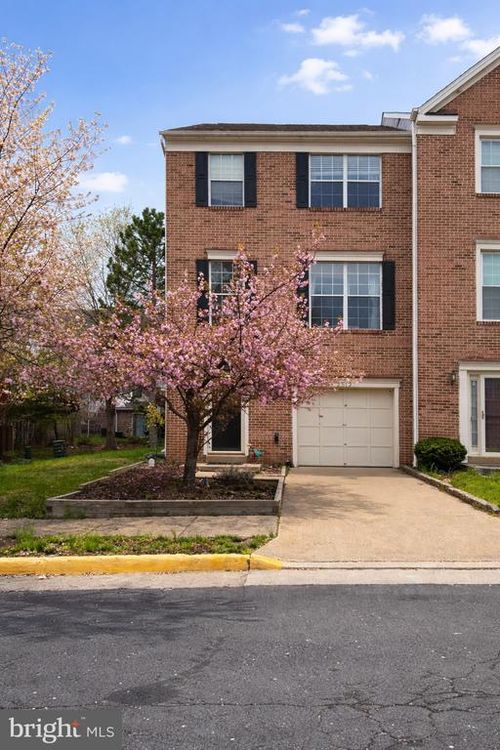 2512 Clover Field Cir, HERNDON, VA, 20171-4338 | Card Image