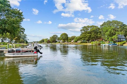 93 Riverside Dr, South Kingstown, RI, 02879-7156 | Card Image