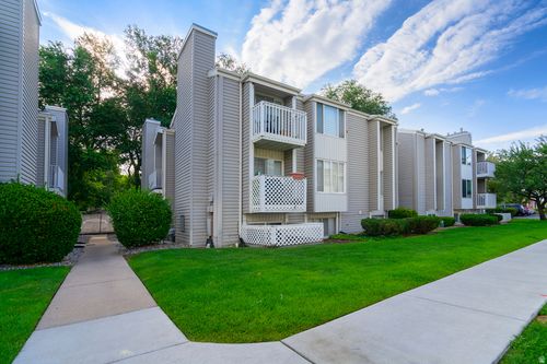 42-875 E Arrowhead Ln, Murray, UT, 84107-5624 | Card Image