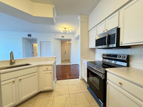 5306 Myrtlewood Cir E, Palm Beach Gardens, FL, 33418-6724 | Card Image