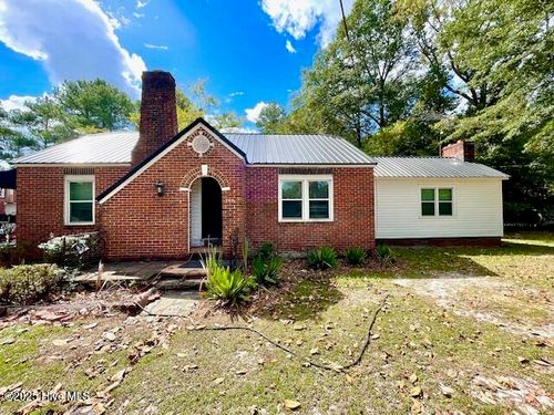 702 E Broad St, Elizabethtown, NC, 28337-8848 | Card Image