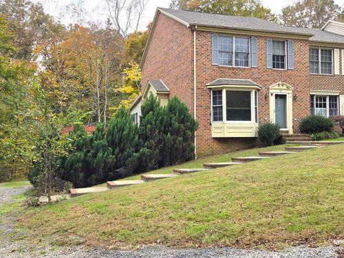 136 Popular Ct, Farmville, VA, 23901 | Card Image