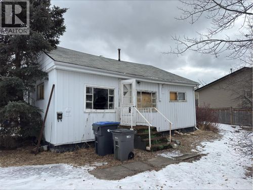 9204 8 St, Dawson Creek, BC, V1G3N6 | Card Image