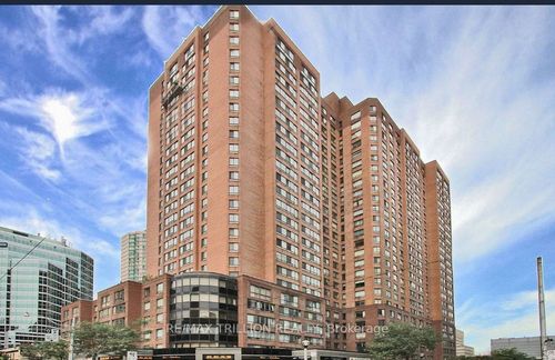 914-633 Bay St, Toronto, ON, M5G2G4 | Card Image