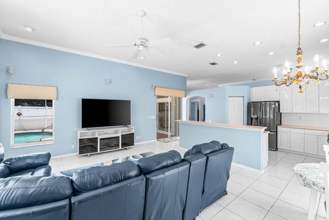 5946 Bay Hill Cir, House other with 4 bedrooms, 2 bathrooms and null parking in Lake Worth FL | Image 21