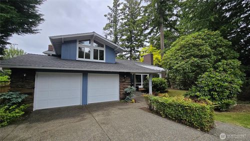 15406 Se 46th Way, Bellevue, WA, 98006-3233 | Card Image