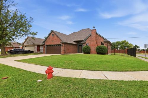 8101 Timothy Ln, Oklahoma City, OK, 73135-6016 | Card Image