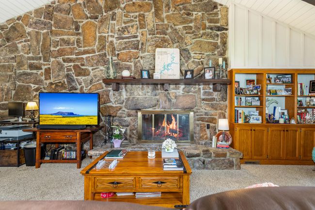 Fireplace | Image 9