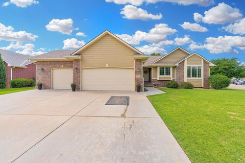 303 E Evergreen Ct, Cheney, KS, 67025 | Card Image