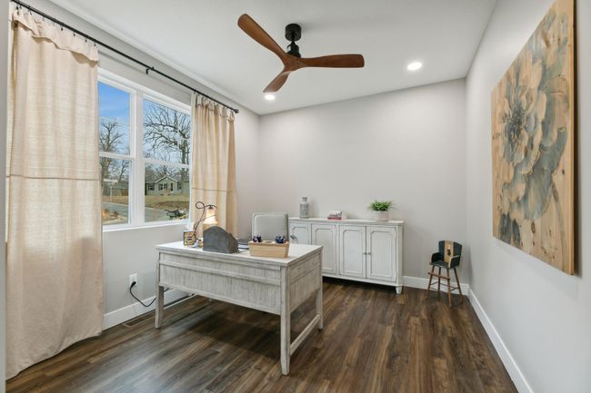 Main floor office | Image 13