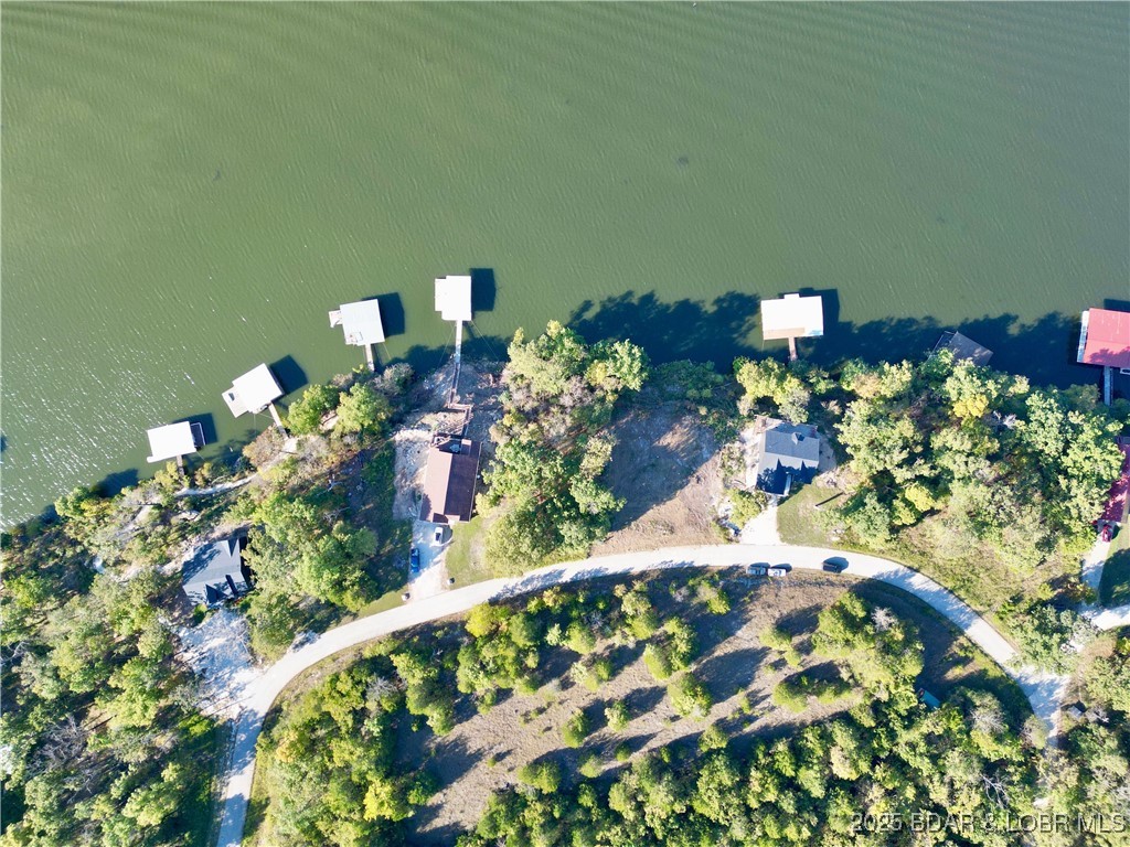 Land in Roach