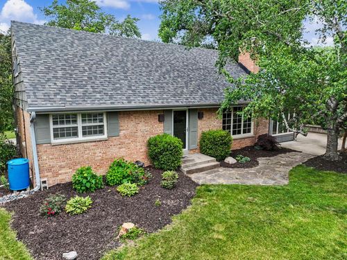 N68W13566 Ranch Road, Menomonee Falls, WI, 53051 | Card Image