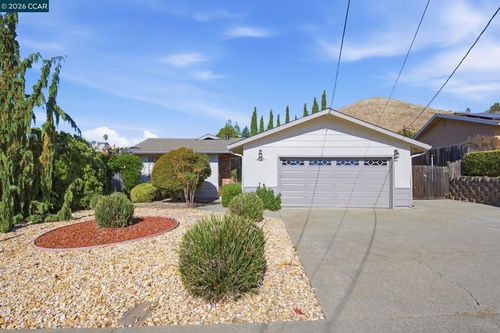 2465 Wright Ave, Pinole, CA, 94564-1033 | Card Image
