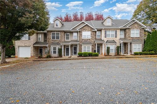 660 Friendway Rd, Greensboro, NC, 27410-4916 | Card Image