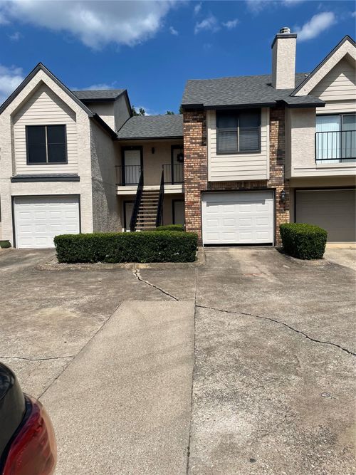823 W Harwood Rd, Hurst, TX, 76054-3295 | Card Image